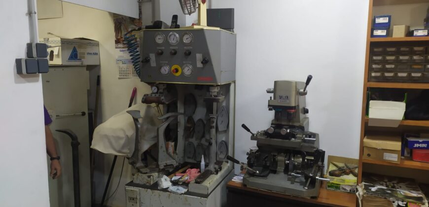 TRASPASO NEGOCIO r.80020003