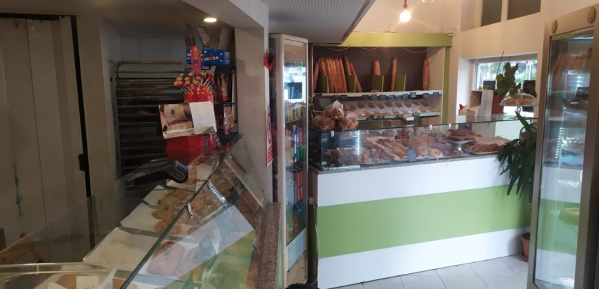 TRASPASO PANADERIA r.80020015