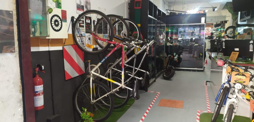 TRASPASO TIENDA VENTA – REPARACION DE BICIS / PATINETES r.80020021