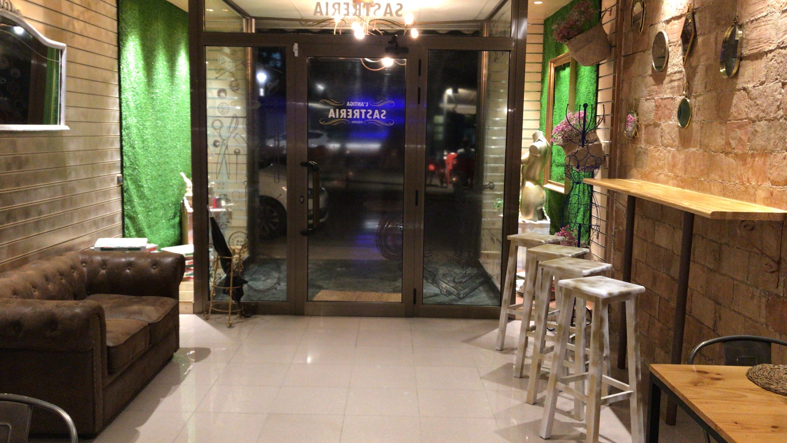 TRASPASO PIZZERIA r.60020015